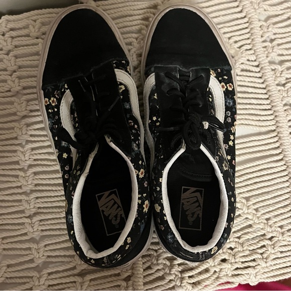 Juniors Floral Vans - Picture 3 of 5